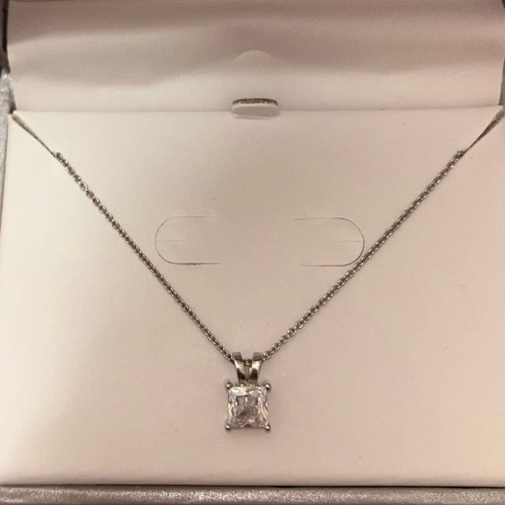 Elegant Silver Necklace